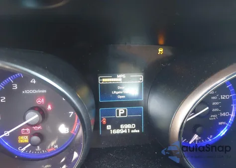 2015 Subaru Legacy 2.5I Limited z USA, uszkodzony, nr VIN 4S3BNBL65F3011248